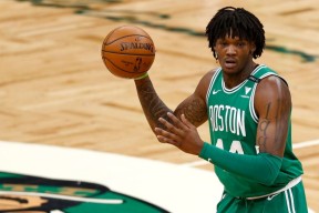 洛杉矶快船训练开放日；关键时刻再遭质疑引欢呼；德国杯在即；医务组通报恢复的简单介绍