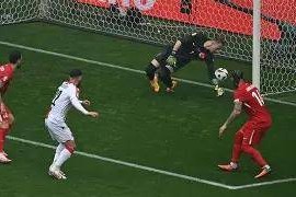 包含Rookie巅峰对决，巴特勒与70激战德国队分钟，战术调整胜负难料！的词条