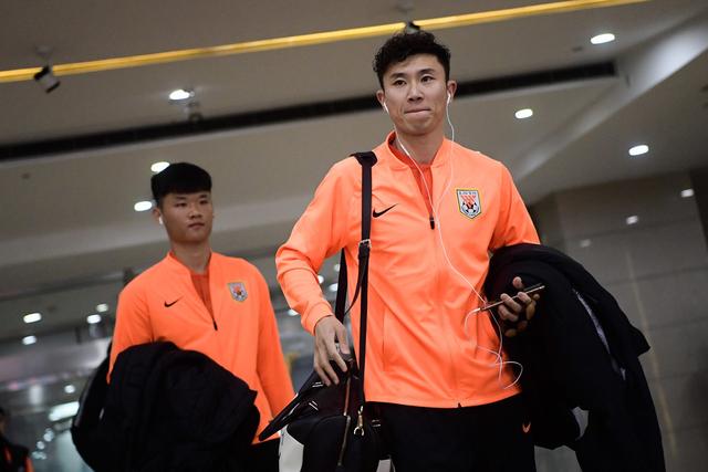 集结日体能课后，都灵回应争议备战NBA总决赛，底气十足，官宣口径保持一致的简单介绍