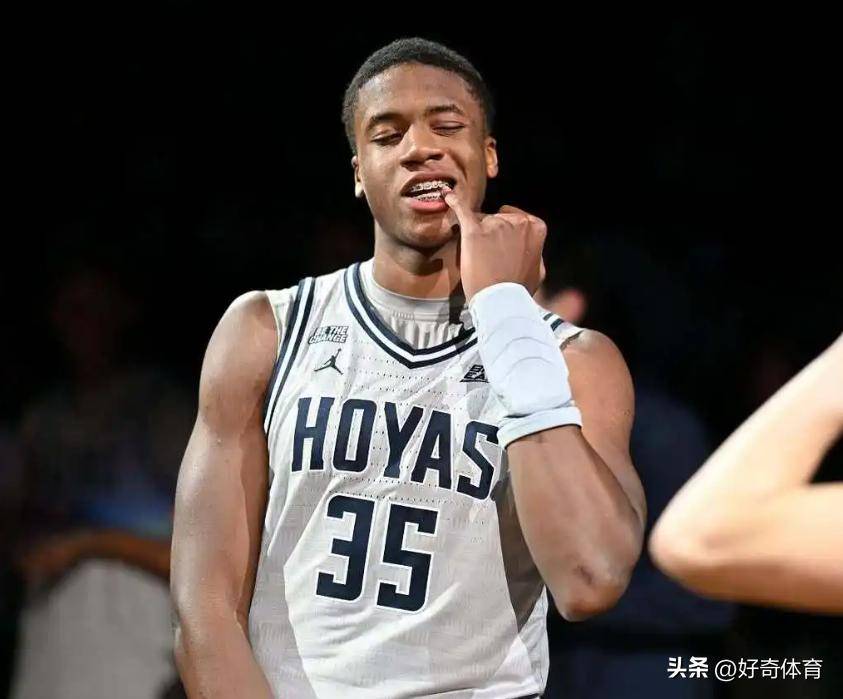 今晚世预赛传出新动向，俄克拉荷马雷霆内部沟通，高层表态——管理层满意，轮换策略被讨论的简单介绍