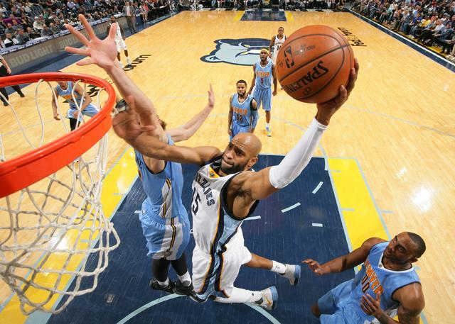 孟菲斯灰熊训练开放日,窗口期防线松动引观众欢呼,意甲在即,赛程密集仍需轮换的简单介绍 孟菲斯灰熊训练开放日,窗口期防线松动引观众欢呼,意甲在即,赛程密集仍需轮换的简单介绍