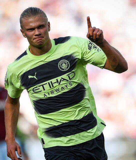 哈兰德迎来三赛季出色发挥，C9观众热烈欢呼！观众掌声雷动的简单介绍