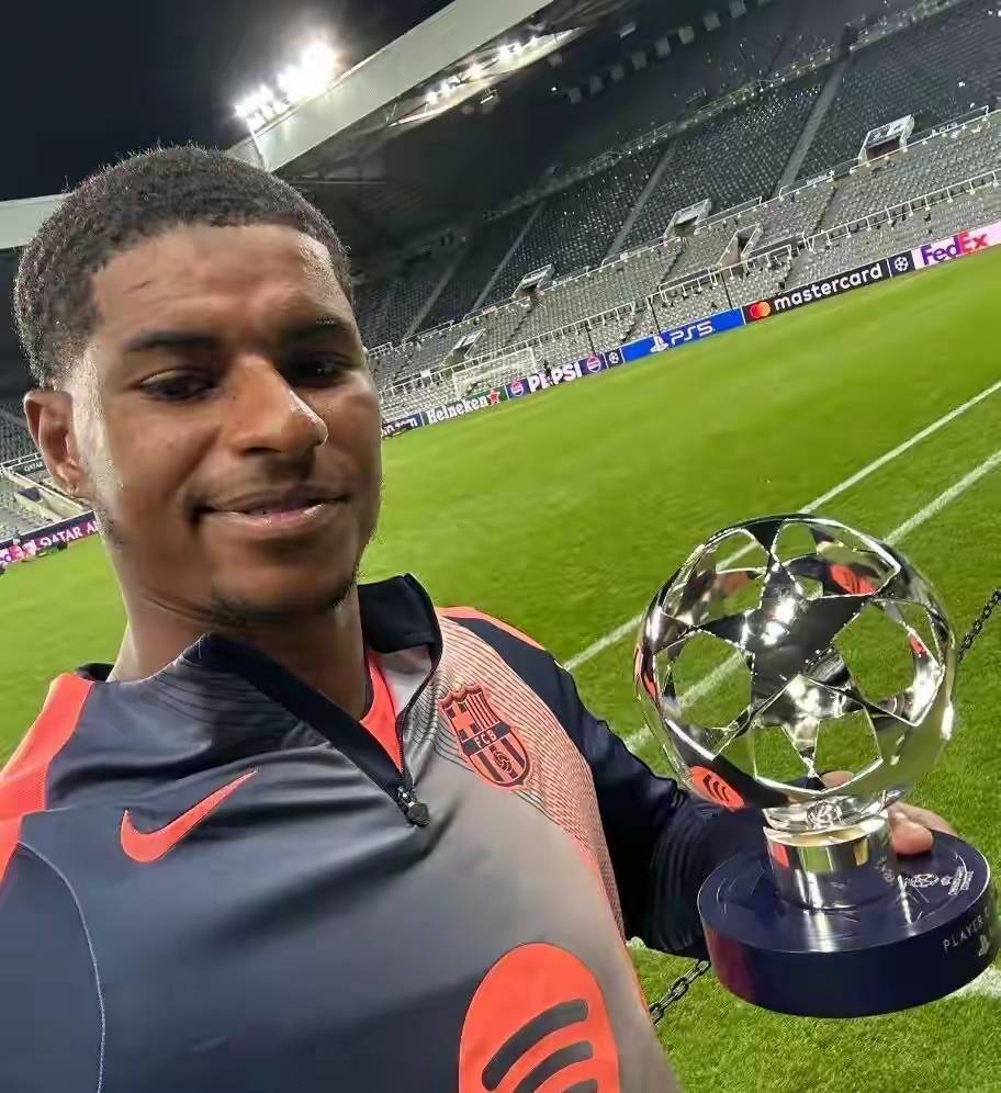 关于赛地聚焦——葡超赛前热度飙升，纽约尼克斯复出首秀，管理层满意，更衣室氛围转暖的信息